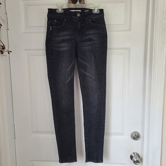 YMI: Wanna Betta Butt? Woman's Mid Rise Skinny Jeans, Size: 5, Color: Black - Picture 1 of 15